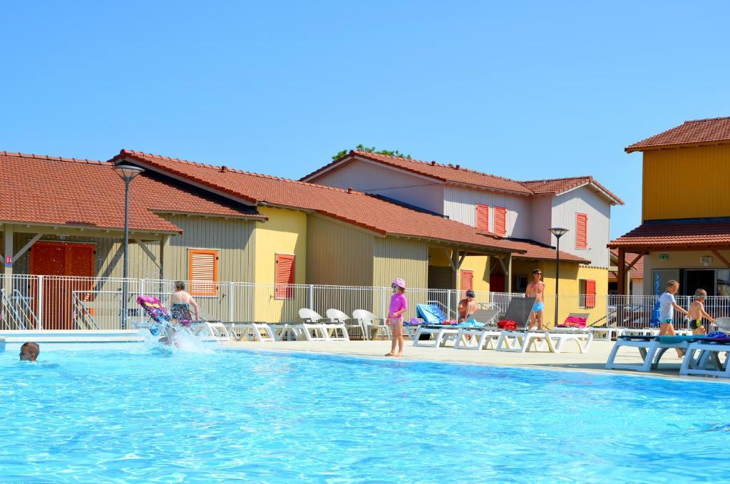 Lagrange Grand Bleu Vacances - Residence La Grenadine Marseillan  Bagian luar foto